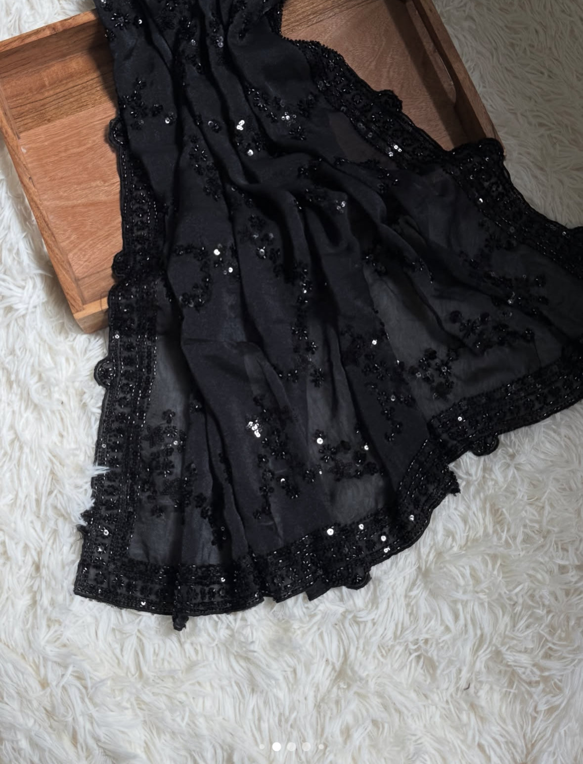 VIRAL - Midnight Black Saree