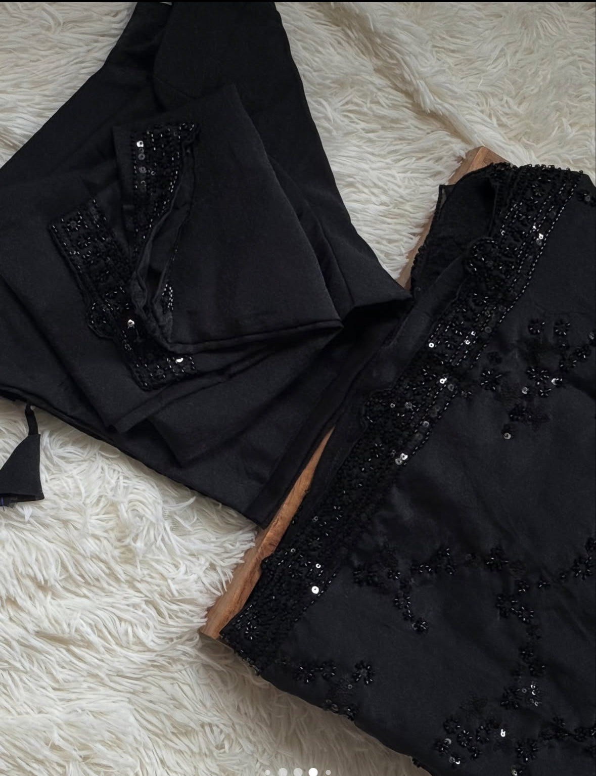 VIRAL - Midnight Black Saree